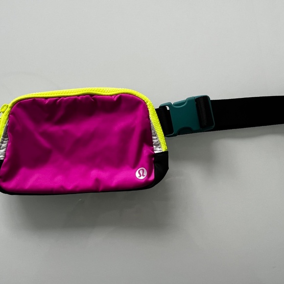Lululemon Belt Bag - Picture 2 of 7